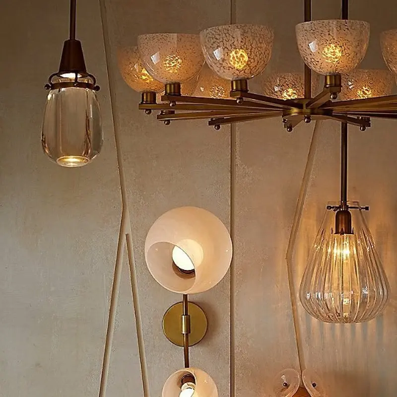 silaschandelier5.webp
